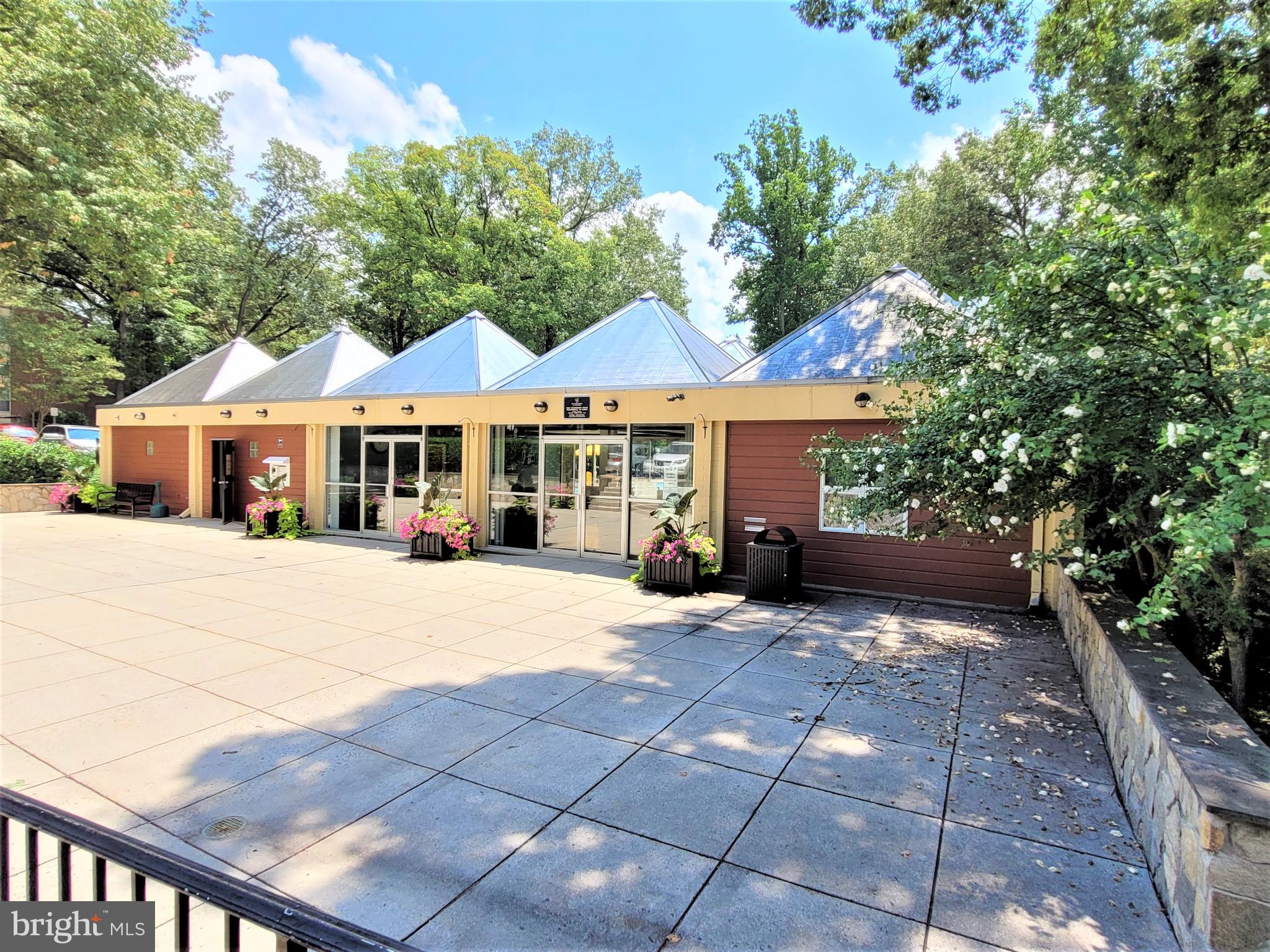 3350 Woodburn Road, Unit T2 Annandale, VA 22003 - Photo 34 of 57 Office - Club House