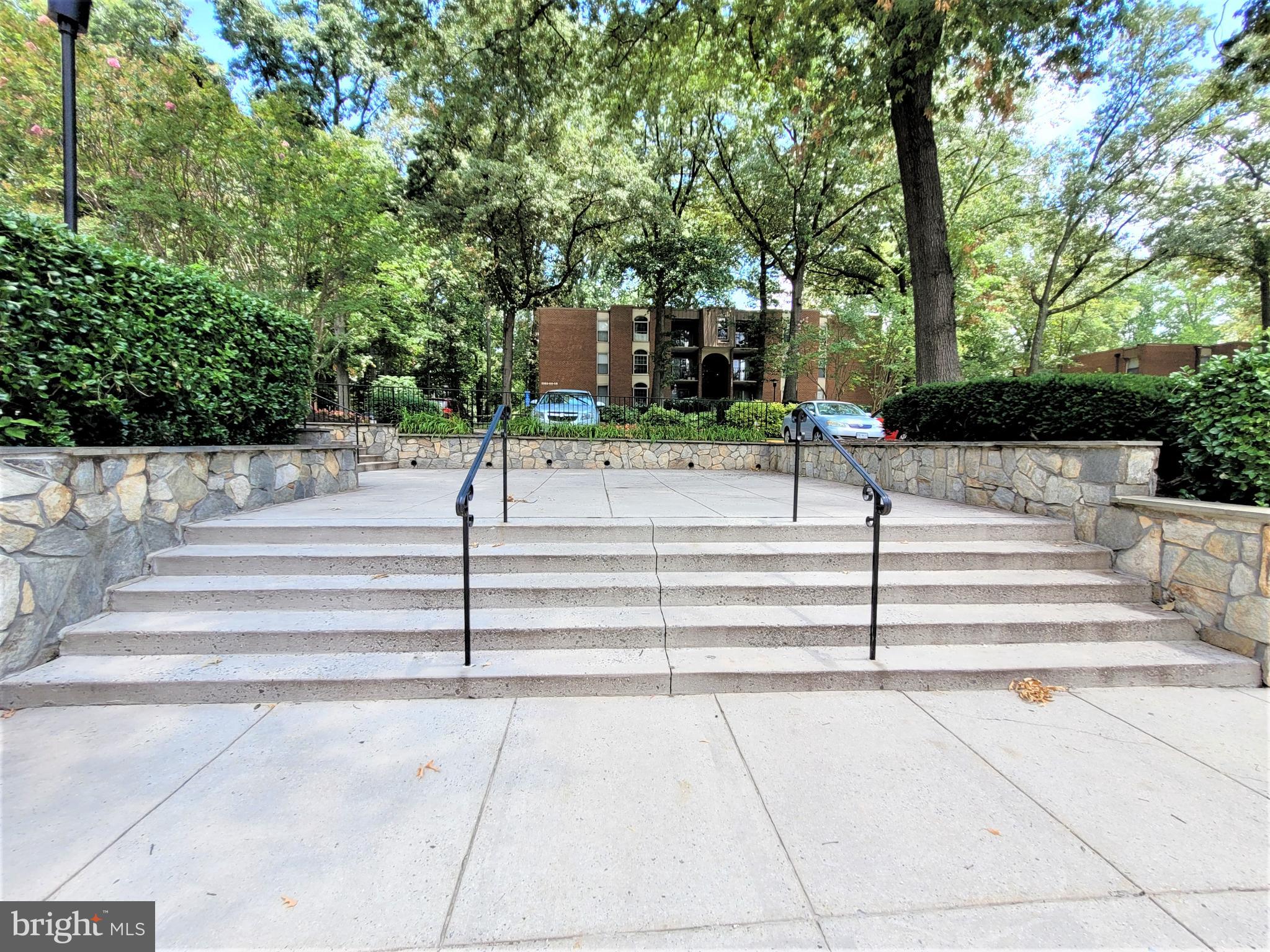 3350 Woodburn Road, Unit T2 Annandale, VA 22003 - Photo 41 of 57 Community Scenery