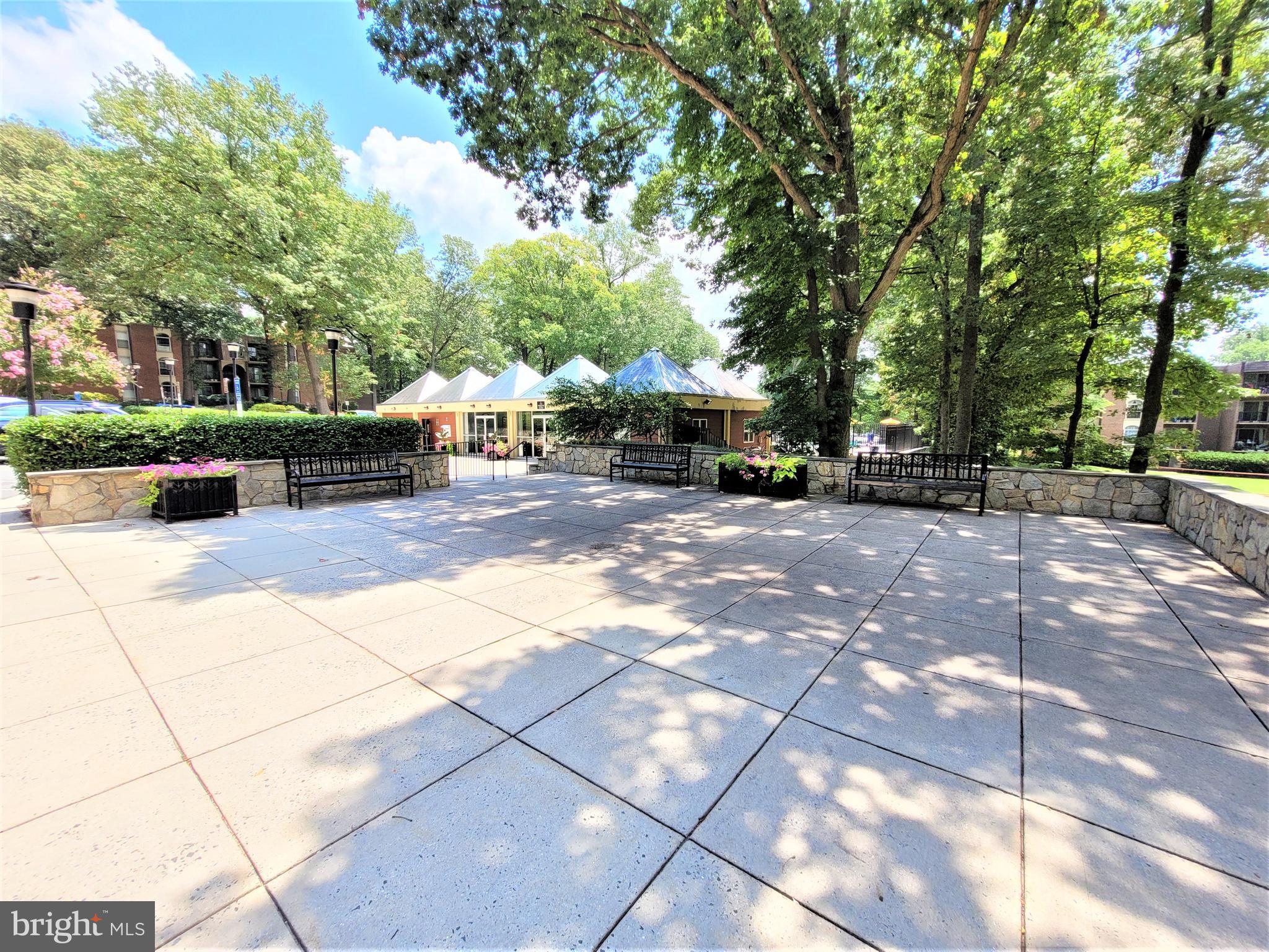 3350 Woodburn Road, Unit T2 Annandale, VA 22003 - Photo 44 of 57 Community Scenery