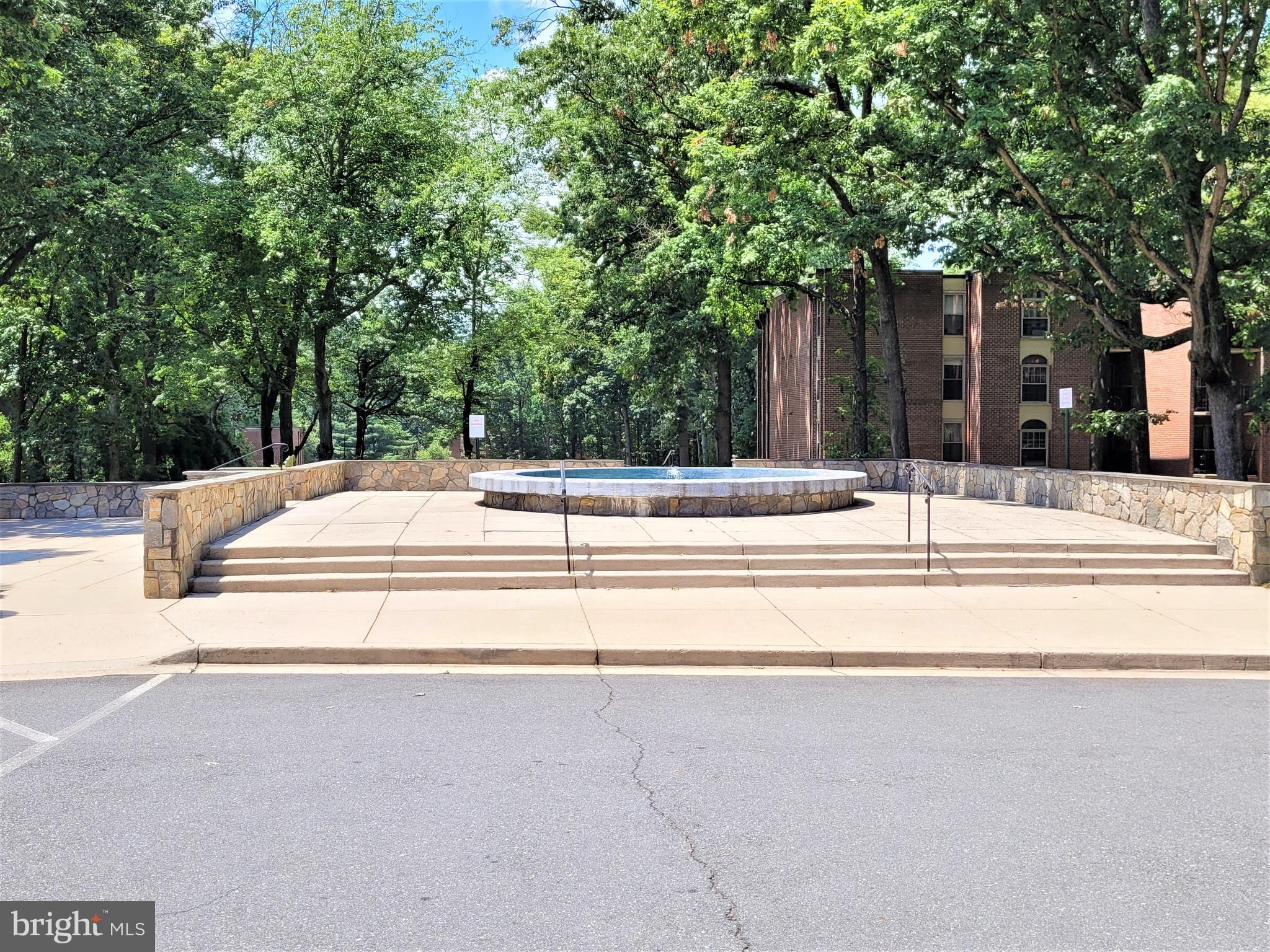 3350 Woodburn Road, Unit T2 Annandale, VA 22003 - Photo 45 of 57 Community Scenery