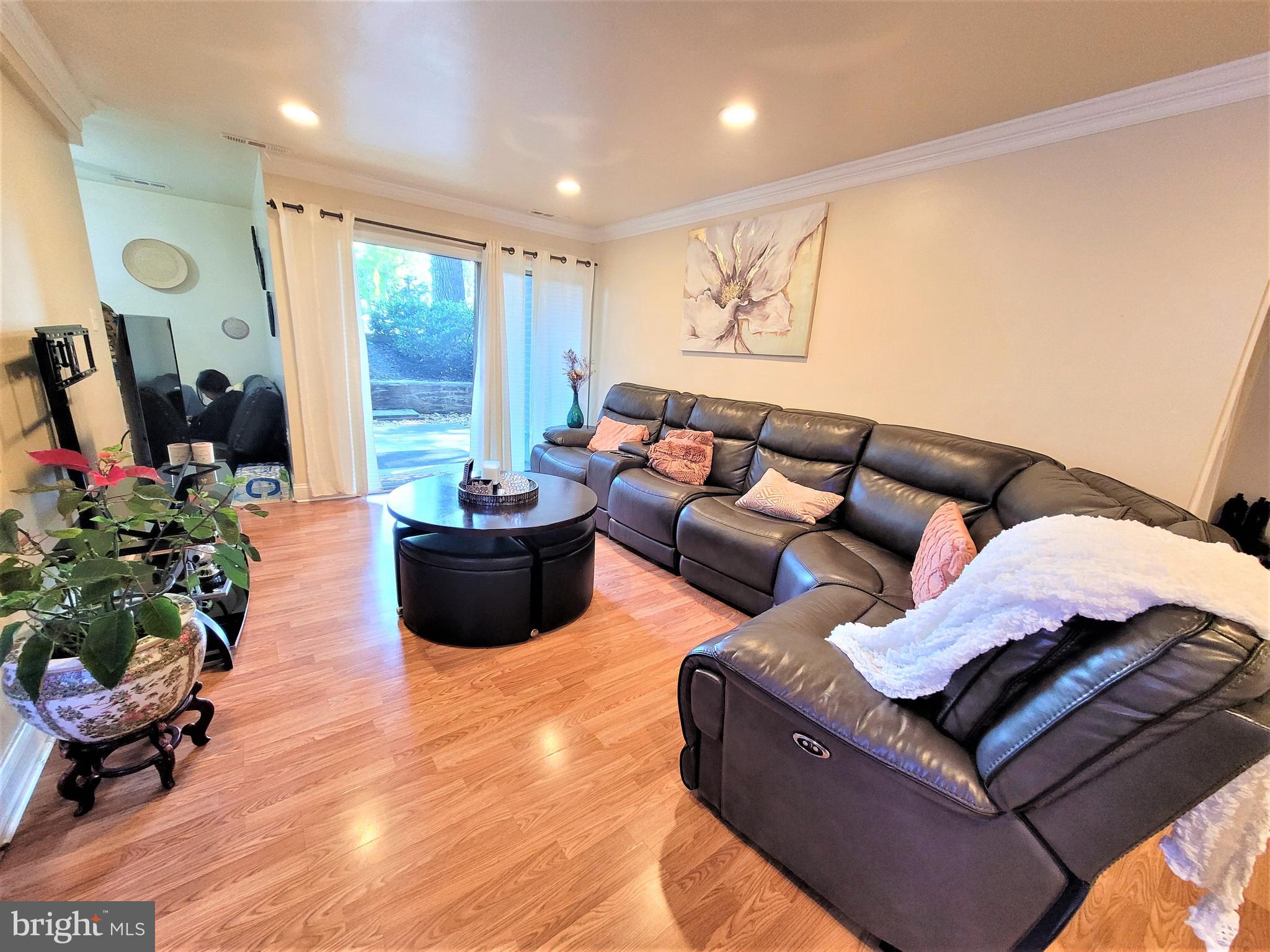 3350 Woodburn Road, Unit T2 Annandale, VA 22003 - Photo 9 of 57 Living Room