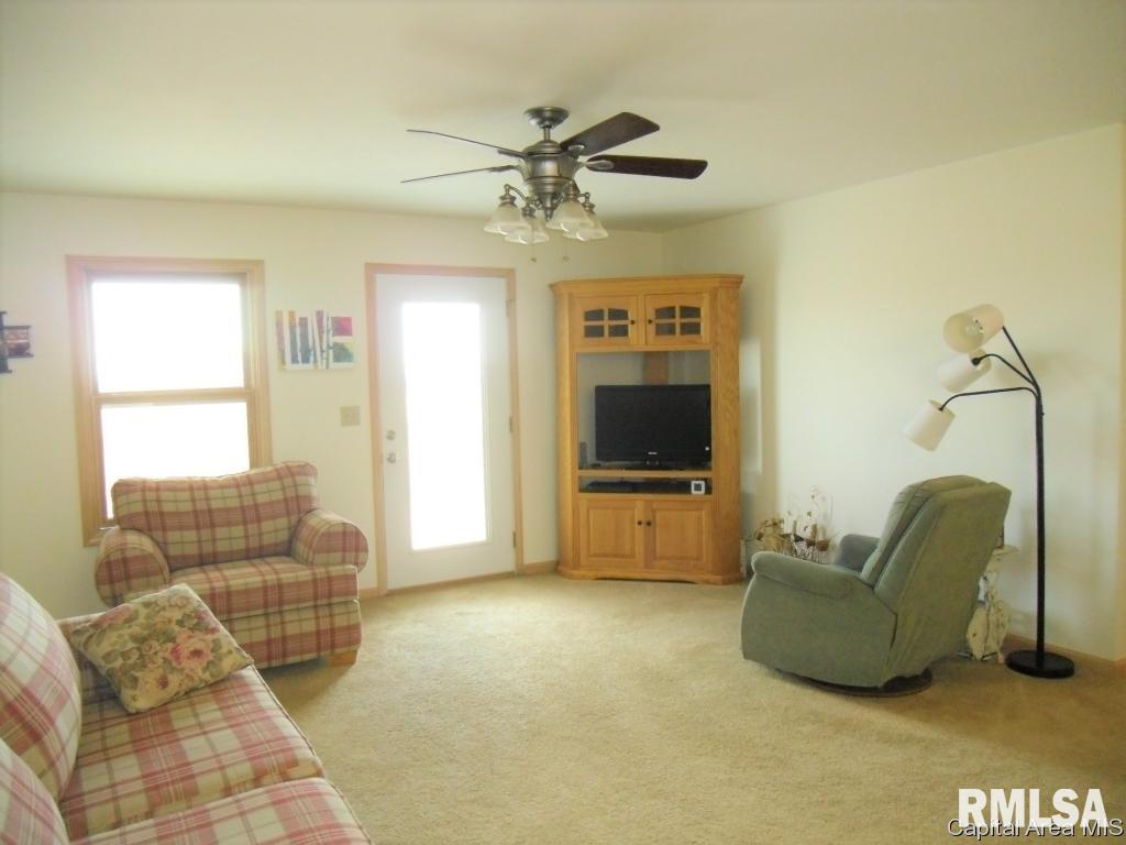 2346 English Road Murrayville, IL 62668 - Photo 7 of 20