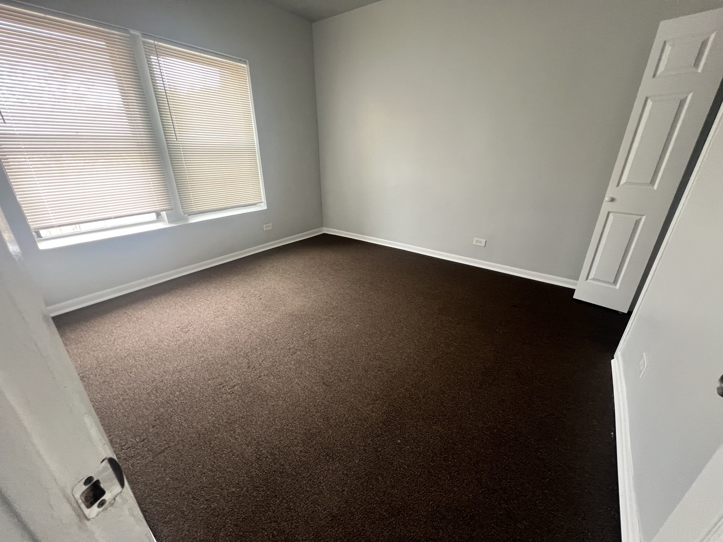 73 East 69th Street, Unit 2 Chicago, IL 60637 - Photo 4 of 7