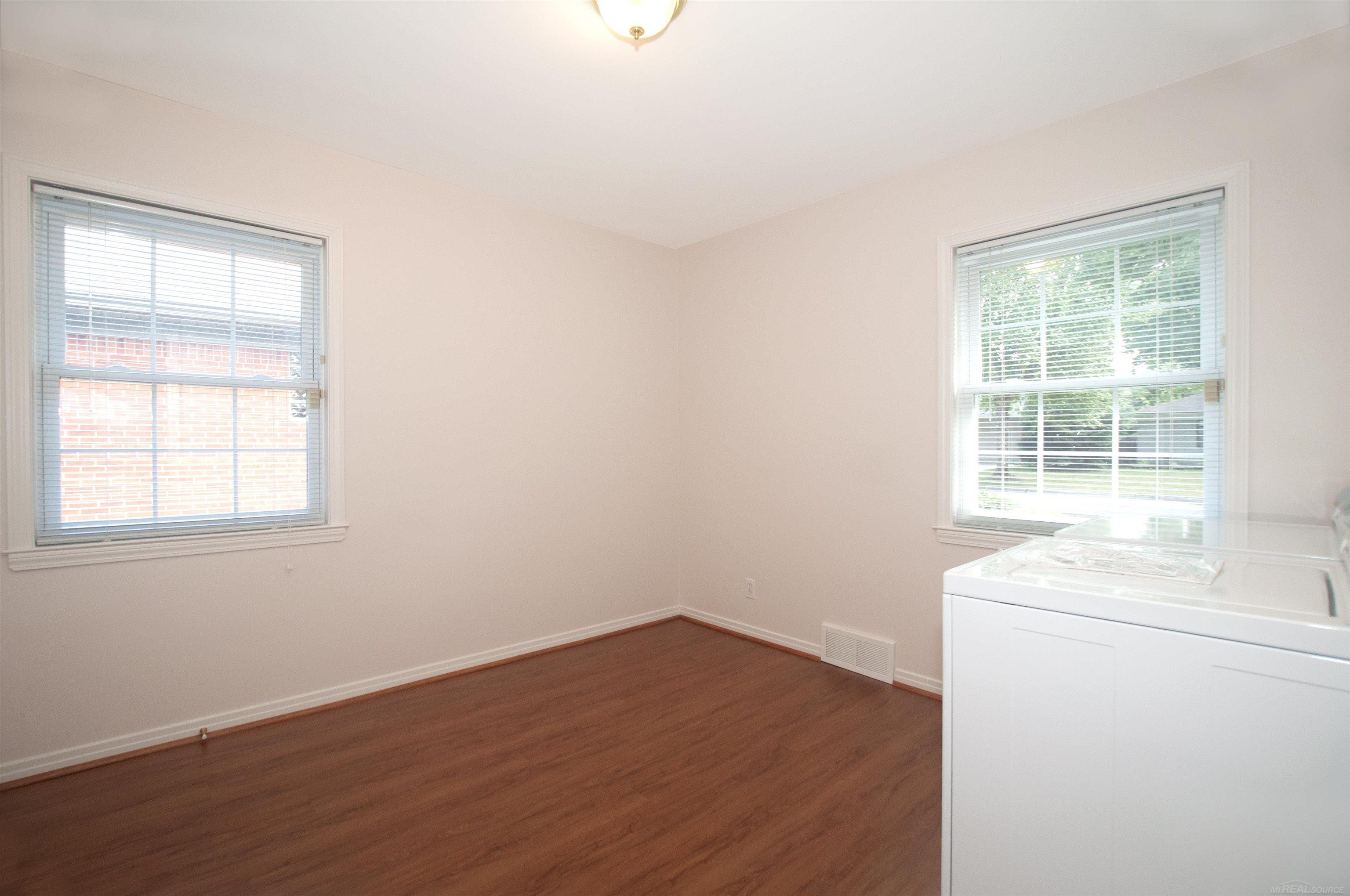 880 Shoreham Road Grosse Pointe Woods, MI 48236 - Photo 24 of 46