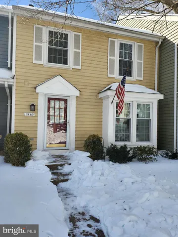 $588,500 | 1563 Twisted Oak Drive, Reston, VA 20194