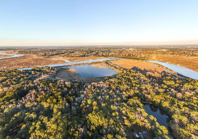 $949,000 | 19 Middleton Oaks Road, Charleston, SC 29414