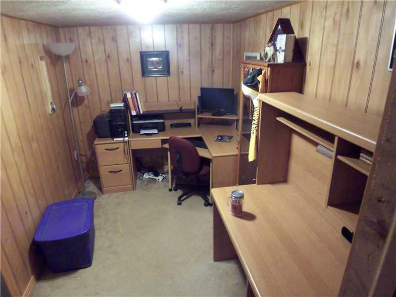253 Lincoln Hall Road Elizabeth, PA 15037 - Photo 12 of 16 Studio/Study/Office.