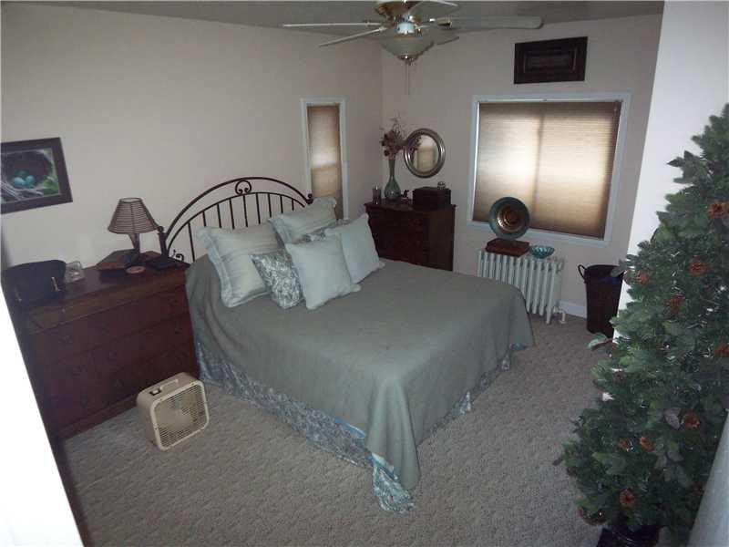 253 Lincoln Hall Road Elizabeth, PA 15037 - Photo 6 of 16 Master Bedroom.