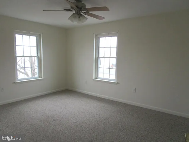 $1,295 | 136 North Place Lane, Strasburg, VA 22657