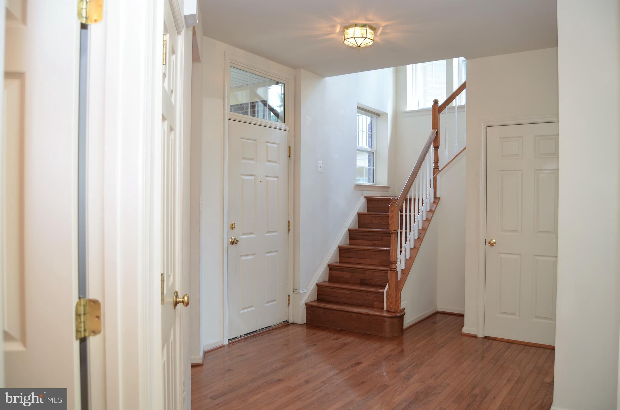 8324 Tillett Loop Manassas, VA 20110 - Photo 2 of 22