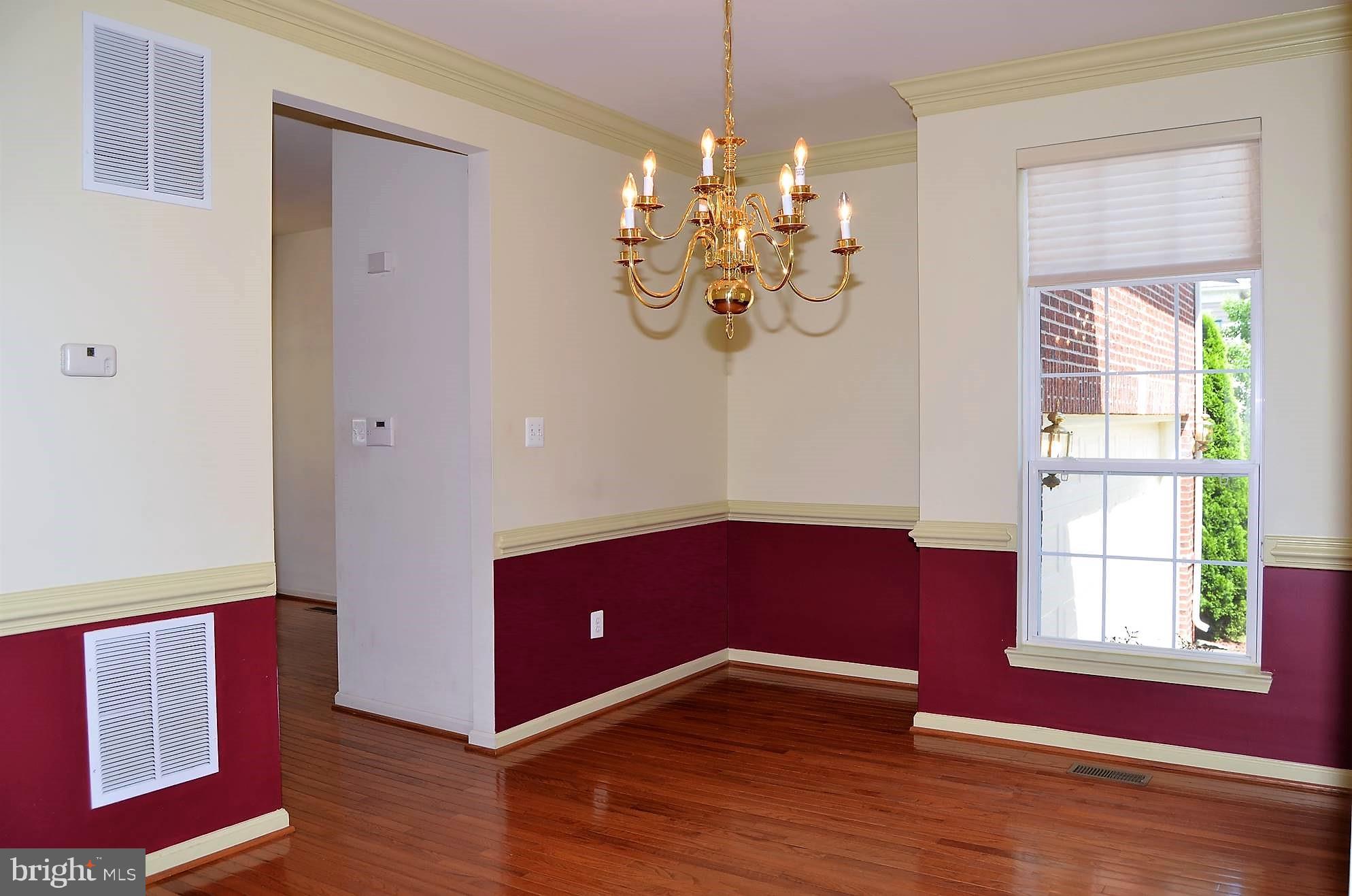 8324 Tillett Loop Manassas, VA 20110 - Photo 7 of 22