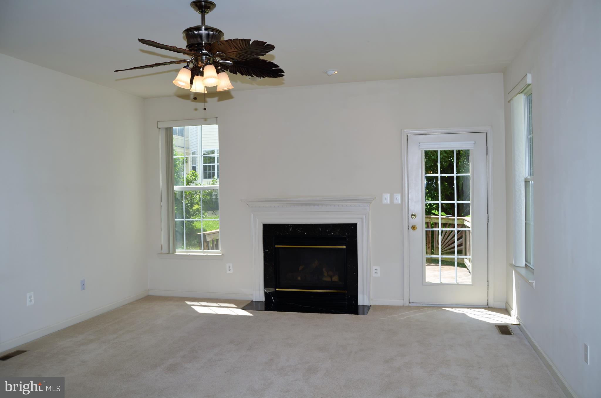 8324 Tillett Loop Manassas, VA 20110 - Photo 8 of 22