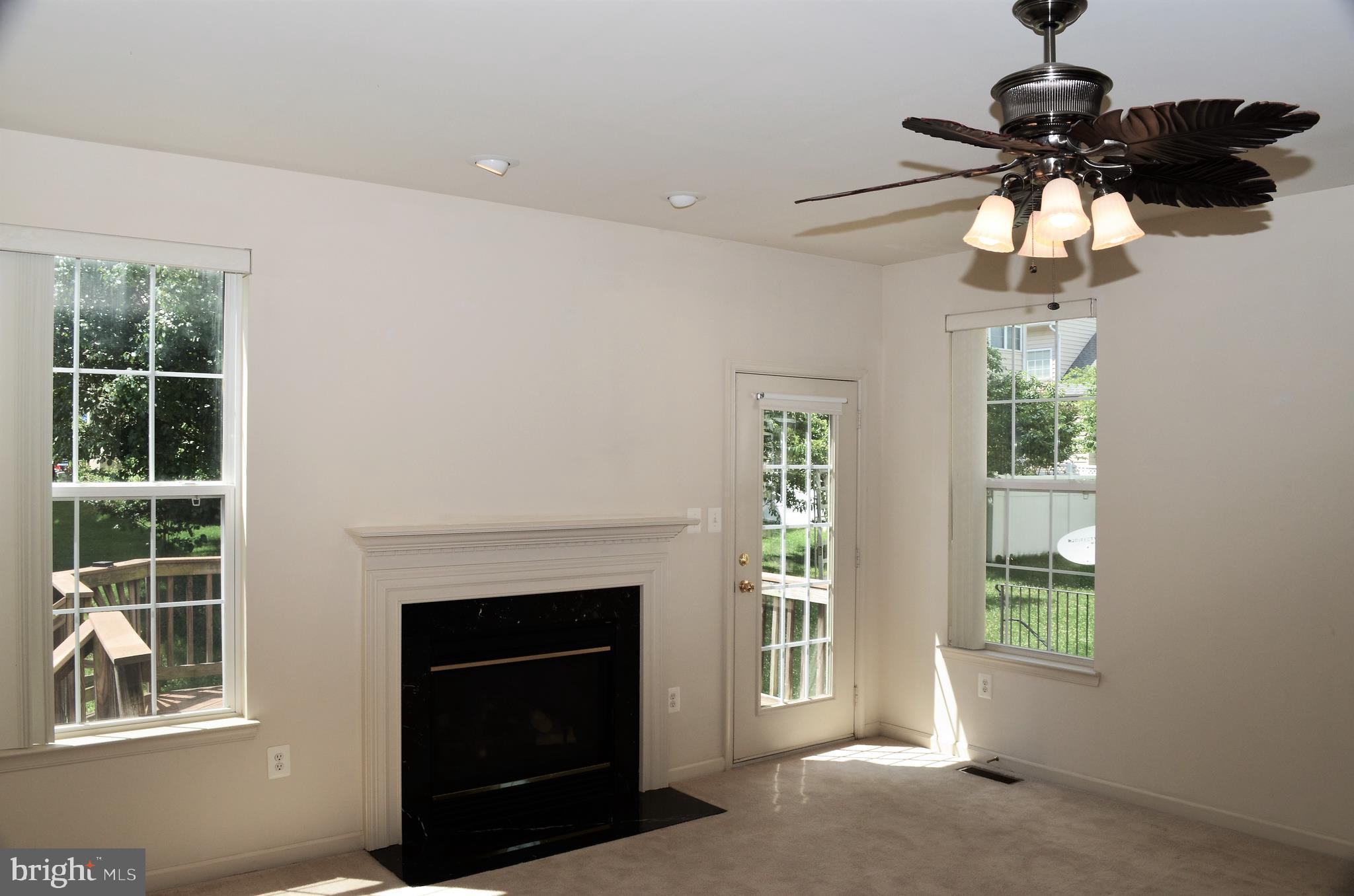 8324 Tillett Loop Manassas, VA 20110 - Photo 9 of 22