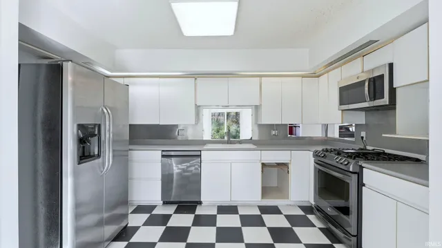 $374,900 | 6433 Sheffield Cove, Fort Wayne, IN 46804