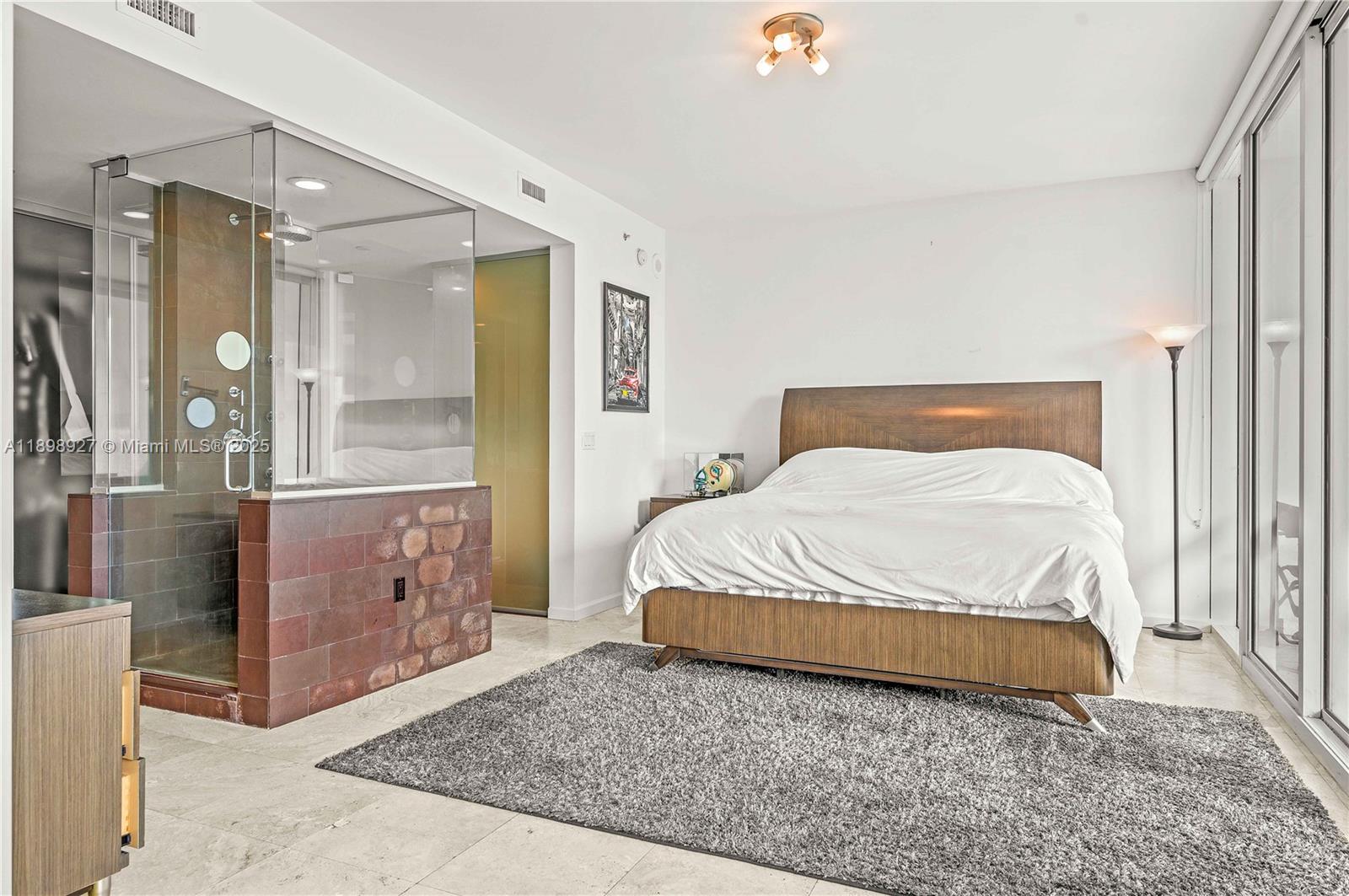 1040 Biscayne Boulevard, Unit 3308 Miami, FL 33132 - Photo 14 of 56