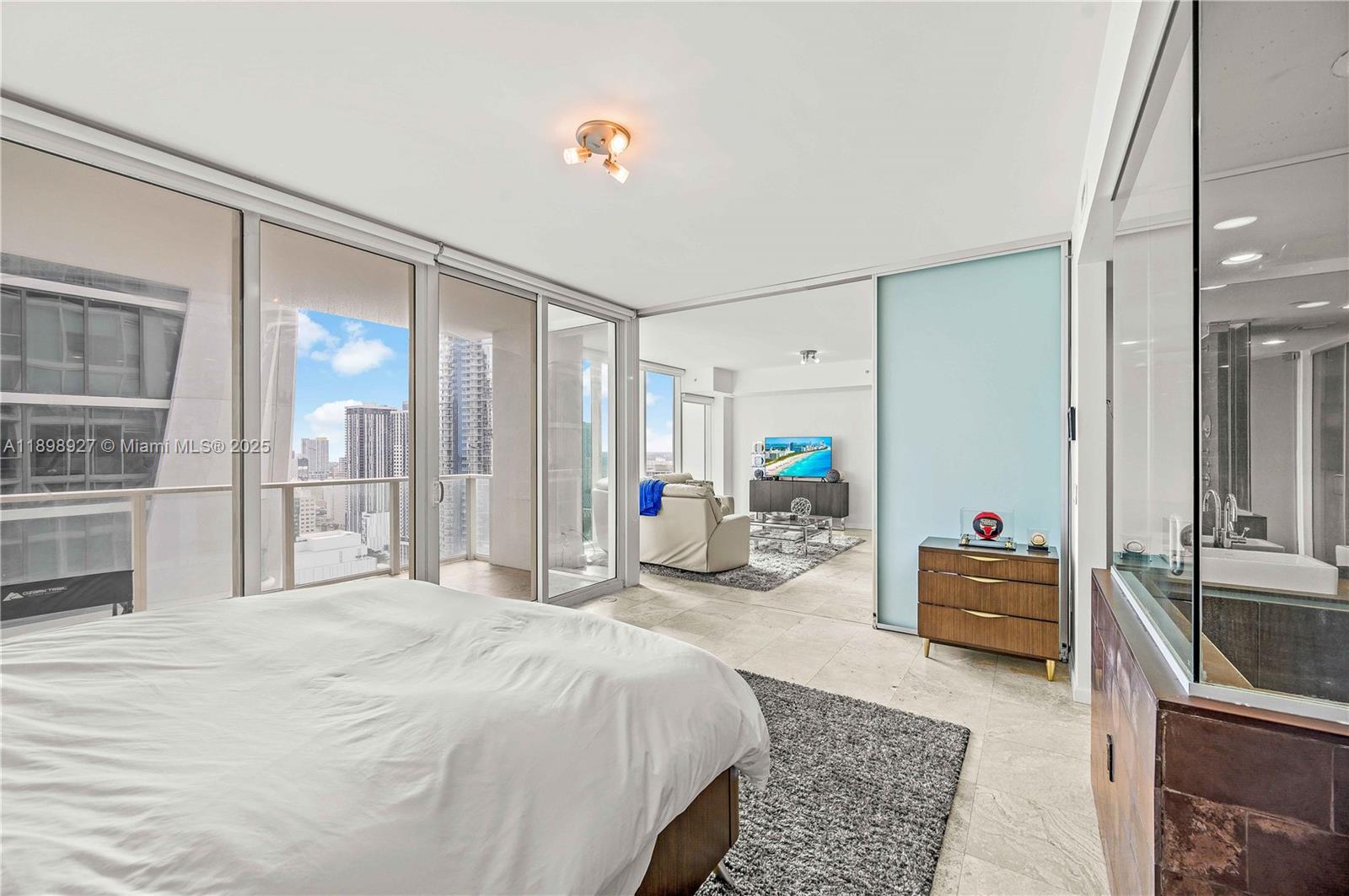 1040 Biscayne Boulevard, Unit 3308 Miami, FL 33132 - Photo 15 of 56