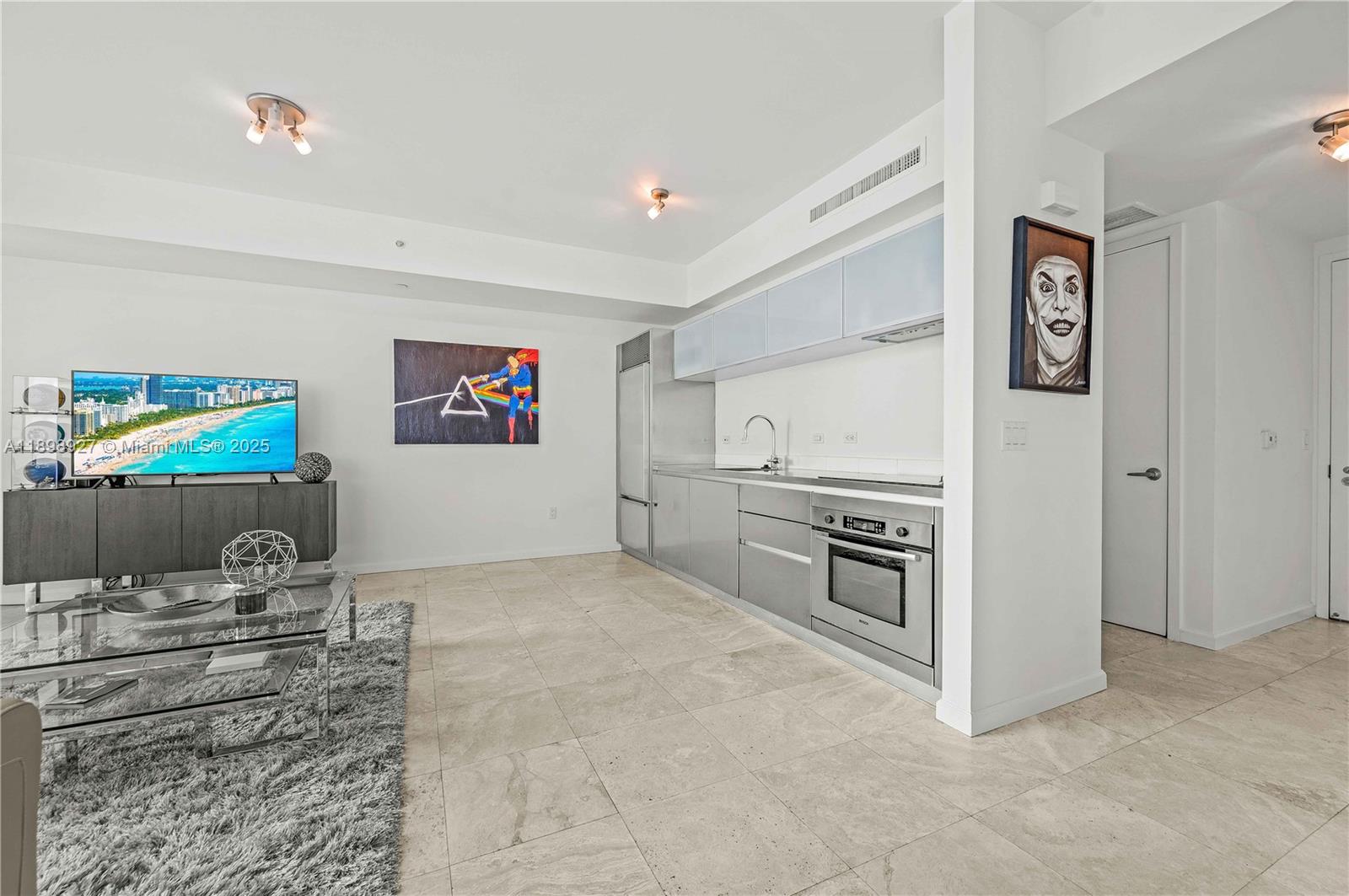 1040 Biscayne Boulevard, Unit 3308 Miami, FL 33132 - Photo 6 of 56