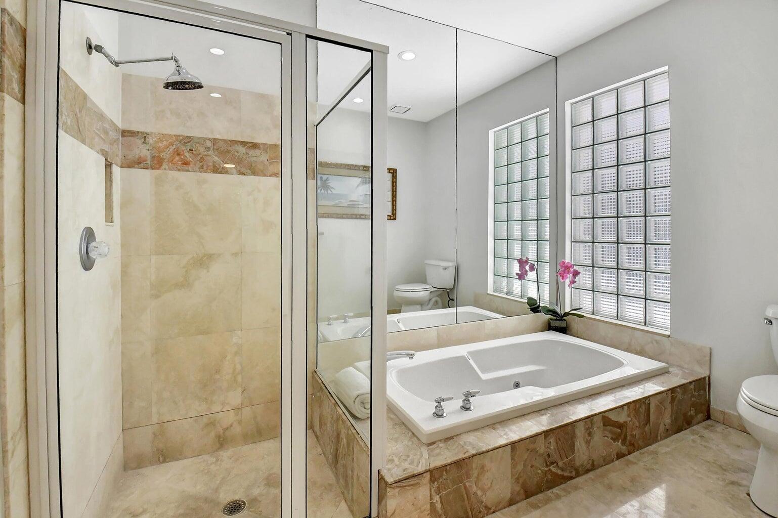 3567 Commodore Circle Delray Beach, FL 33483 - Photo 21 of 60 PH BATH