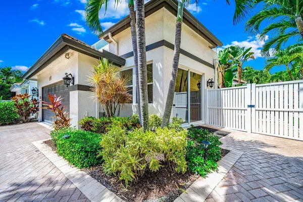 $11,000 | 3567 Commodore Circle, Delray Beach, FL 33483