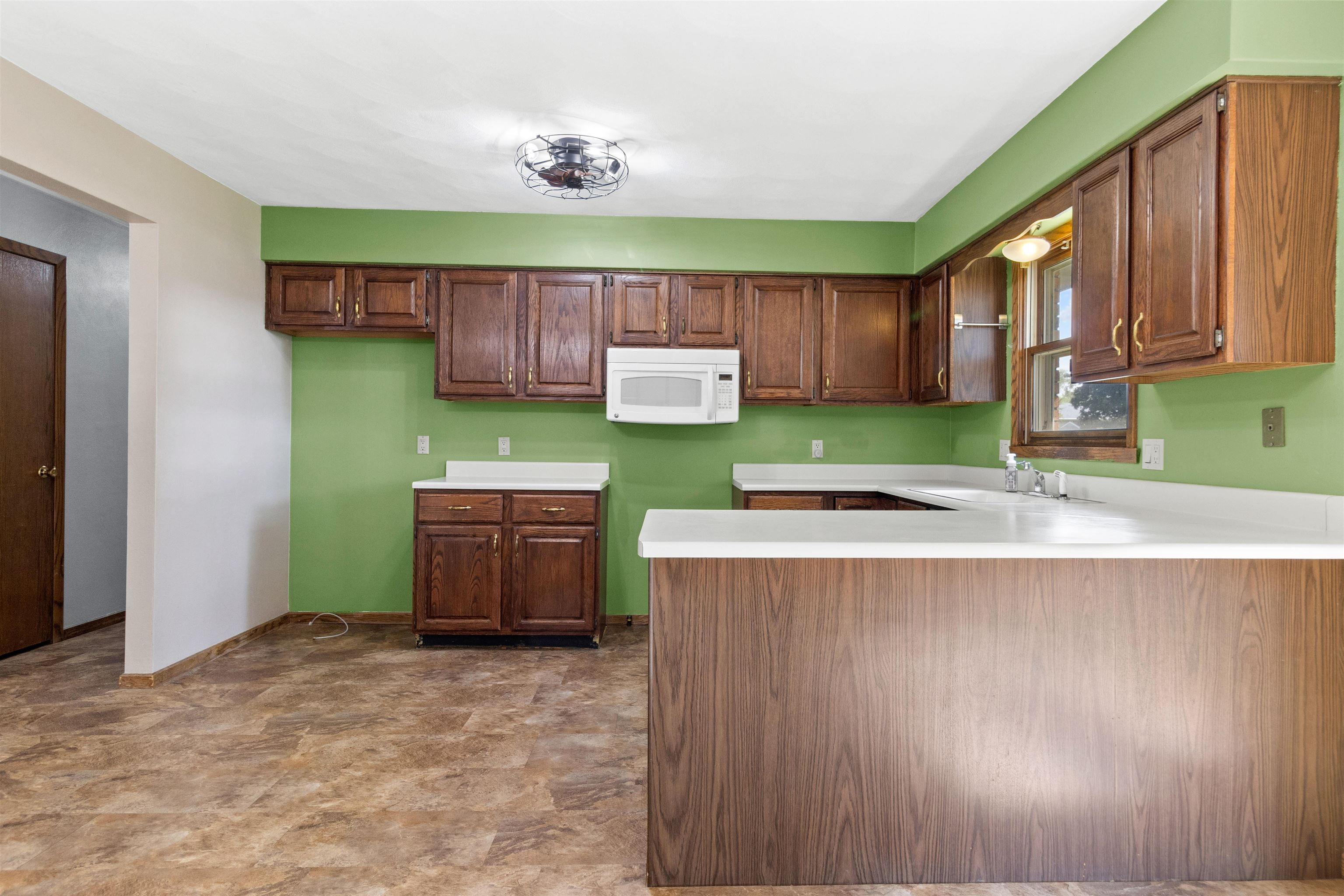3729 Tripp Road Janesville, WI 53548 - Photo 14 of 30 Gallery Image 14