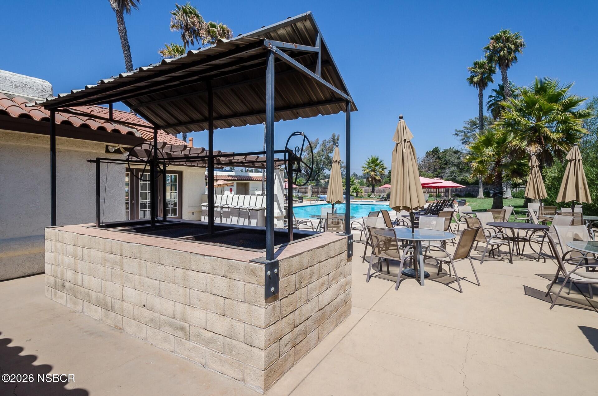 4475 Whitecliff Place Santa Maria, CA 93455 - Photo 43 of 44 club patio area