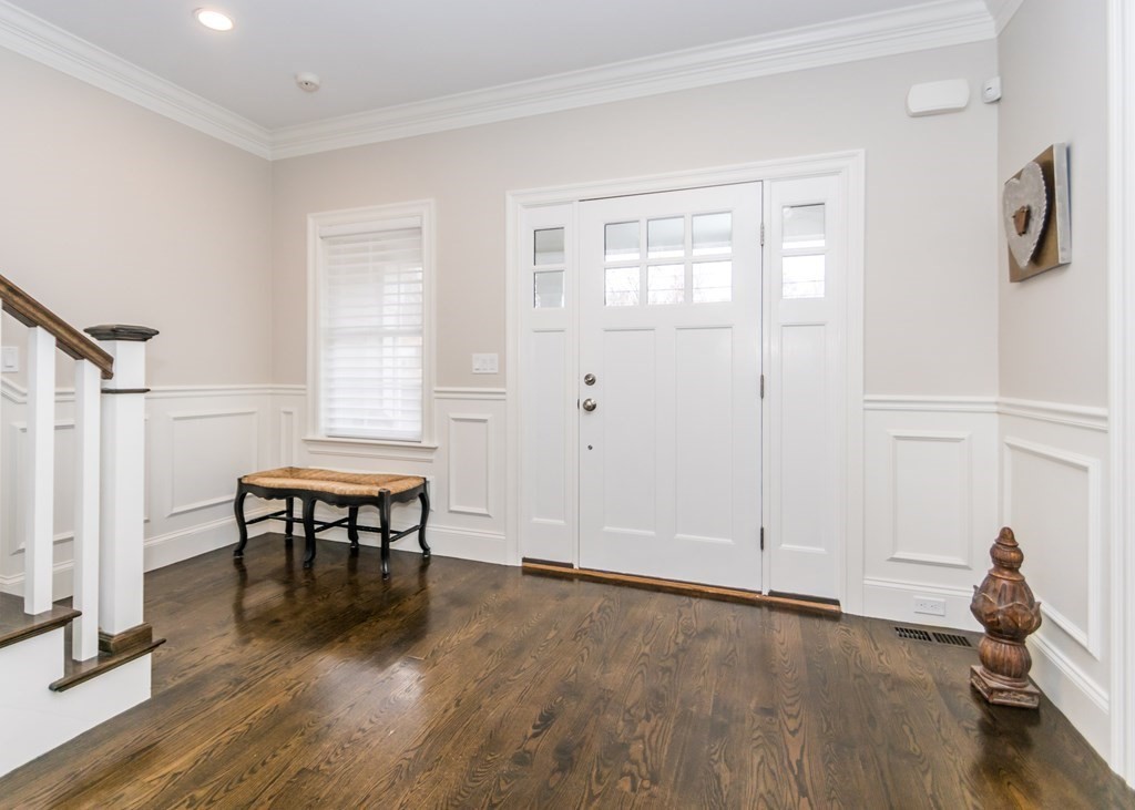 98 Wayne Road Needham, MA 02494 - Photo 3 of 30