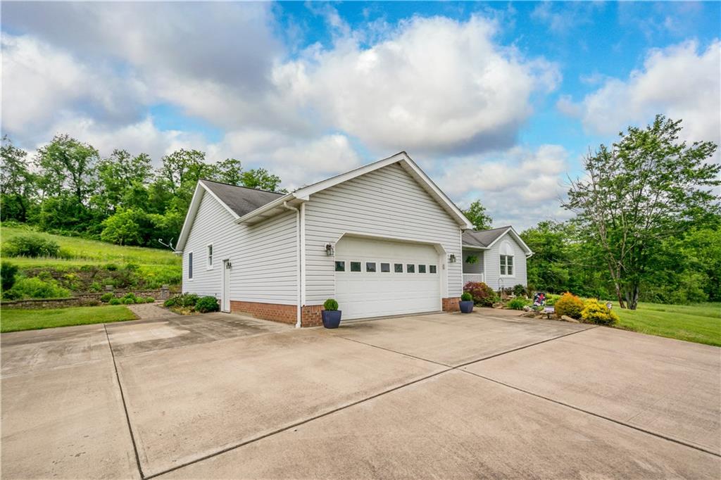 360 Ridge Road Eighty Four, PA 15330 - Photo 2 of 25 Gallery Image 2