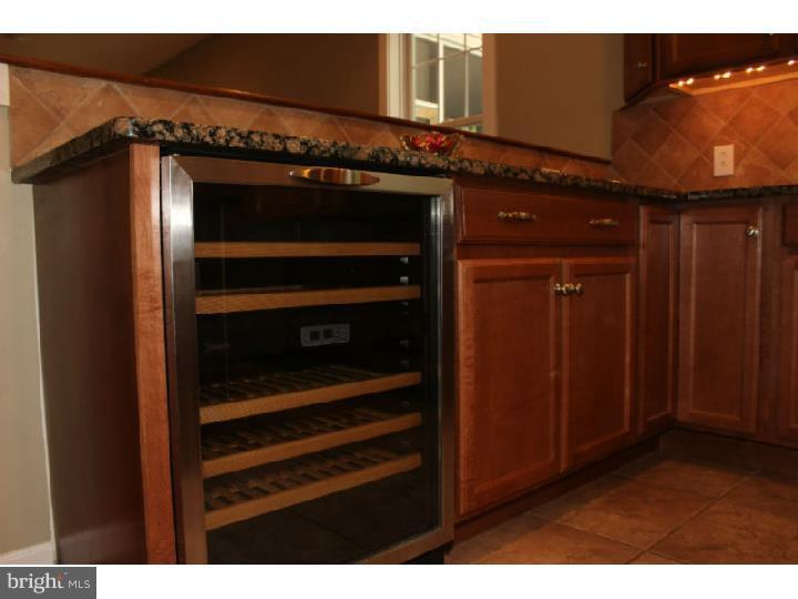 554 Ridgeway Road Birdsboro, PA 19508 - Photo 8 of 25 Kitchen