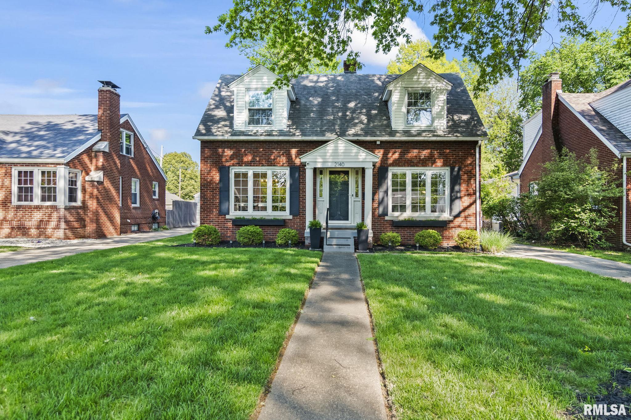 2140 South Walnut Street Springfield, IL 62704 - Photo 3 of 46 Gallery Image 3