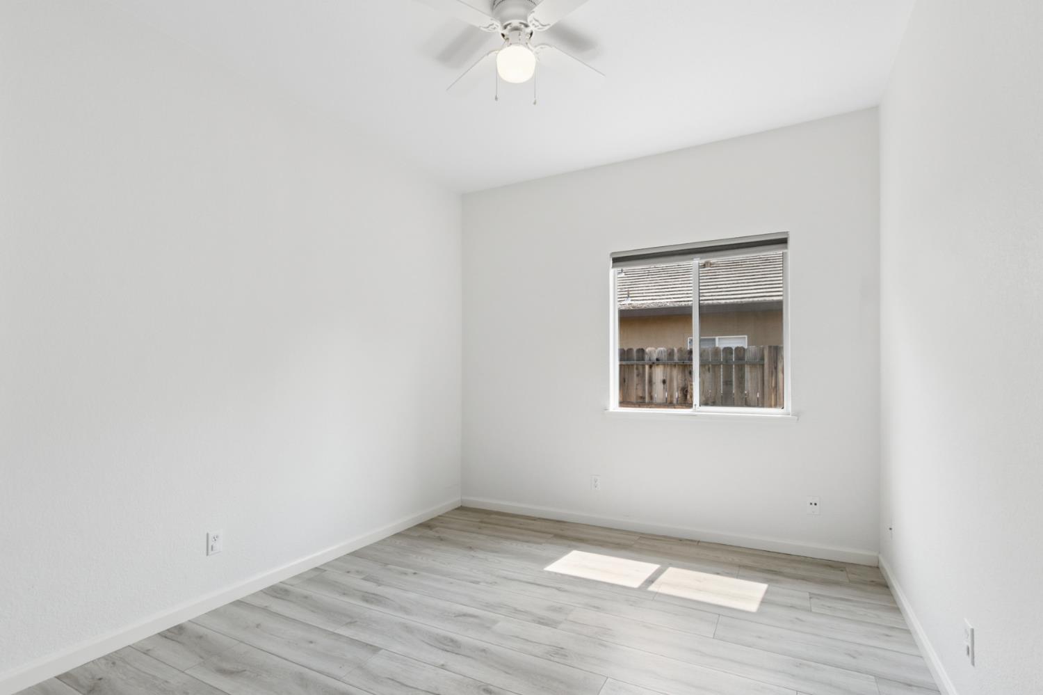 336 Rundgren Way Folsom, CA 95630 - Photo 29 of 52 Gallery Image 29