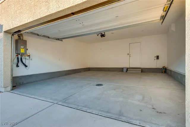 $2,200 | 3542 Alpheus River Avenue, Las Vegas, NV 89106