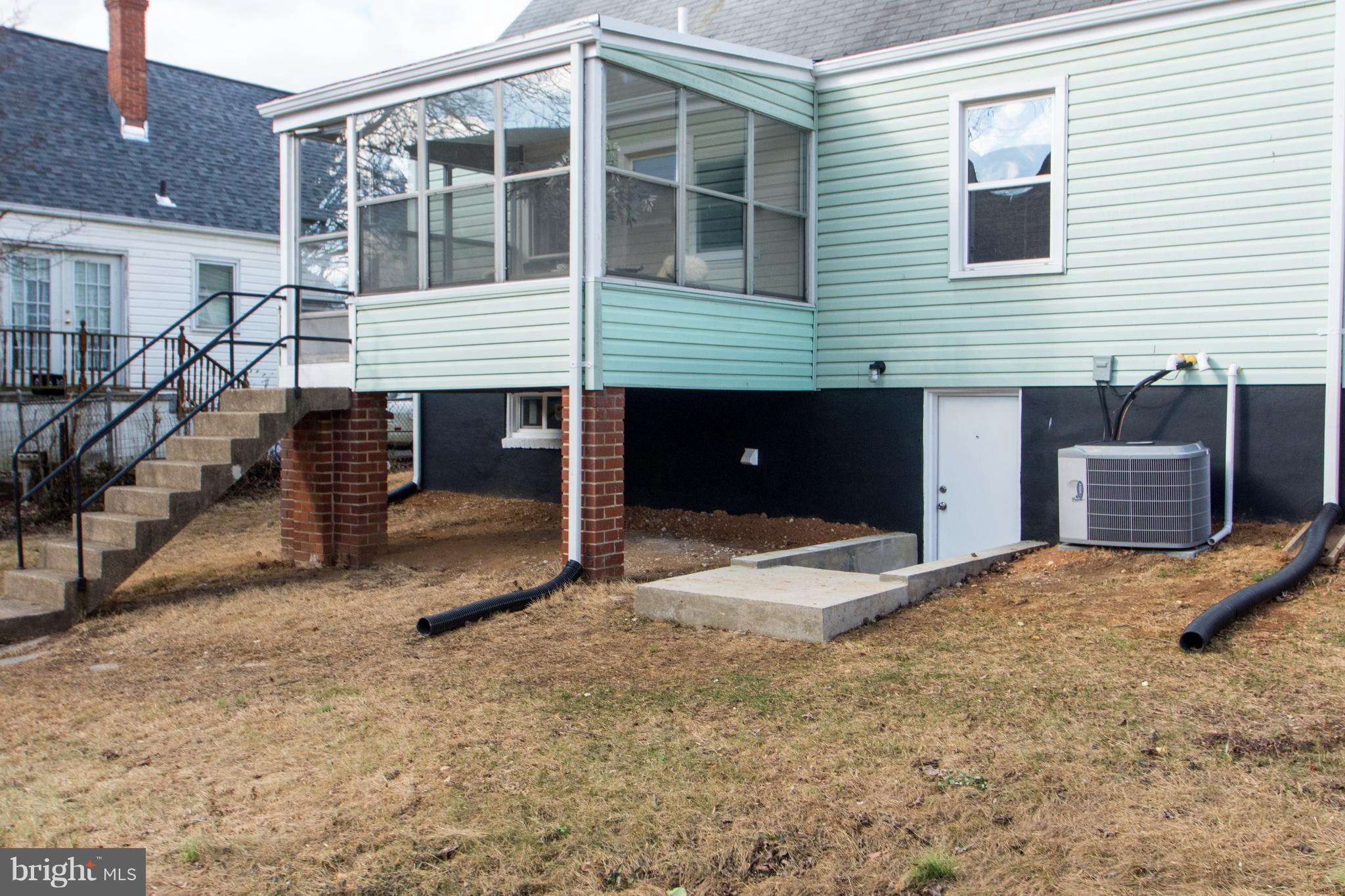 5421 Spring Road Bladensburg, MD 20710 - Photo 4 of 30 Exterior (Rear)