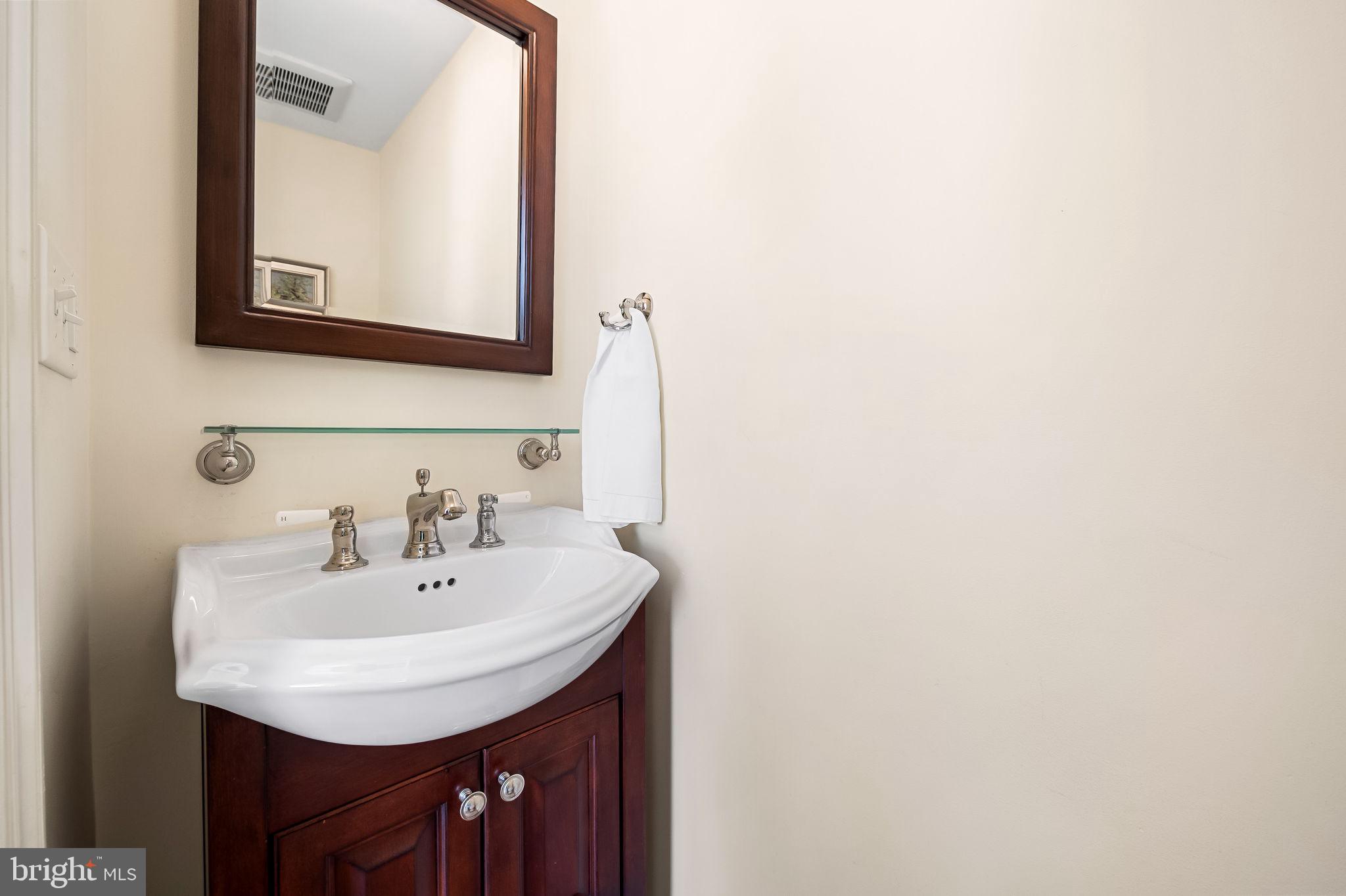 321 Broadmoor Road Baltimore, MD 21212 - Photo 21 of 55