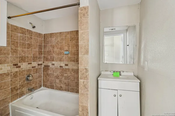 $194,900 | 119 Cincinnati Avenue, San Antonio, TX 78201