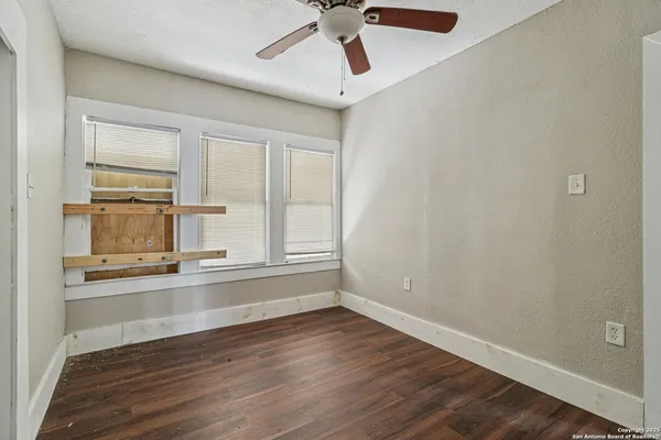 $194,900 | 119 Cincinnati Avenue, San Antonio, TX 78201