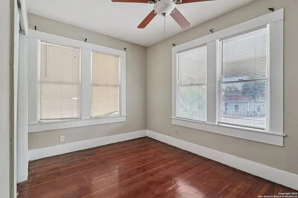 $194,900 | 119 Cincinnati Avenue, San Antonio, TX 78201