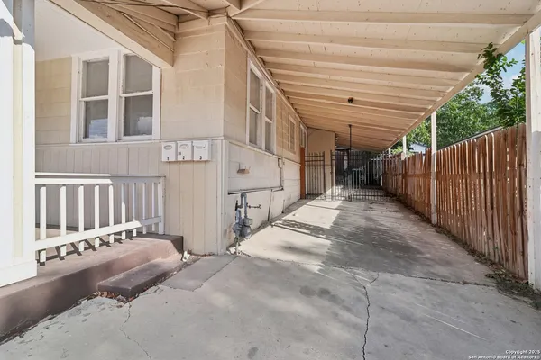 $194,900 | 119 Cincinnati Avenue, San Antonio, TX 78201