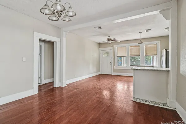 $194,900 | 119 Cincinnati Avenue, San Antonio, TX 78201