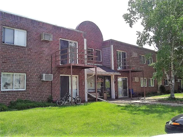 $825 | 1485 Wildcat Court, Unit 209, River Falls, WI 54022