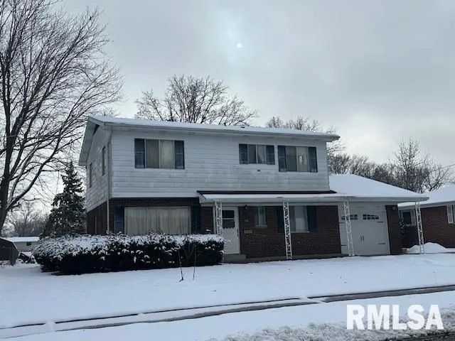 $85,000 | 908 Virginia Avenue, Taylorville, IL 62568