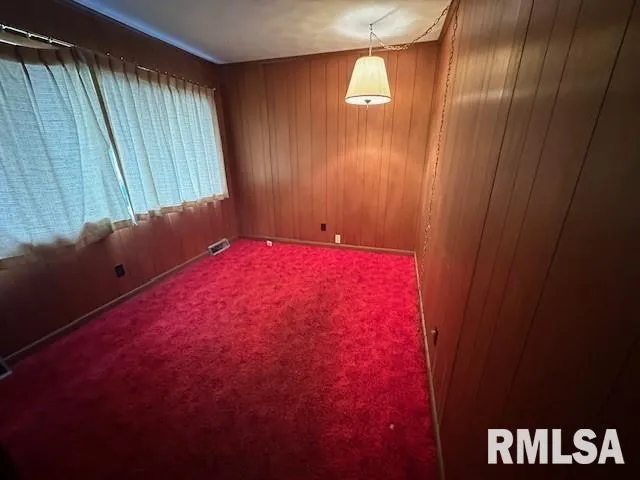 $85,000 | 908 Virginia Avenue, Taylorville, IL 62568