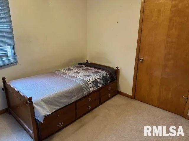 $85,000 | 908 Virginia Avenue, Taylorville, IL 62568