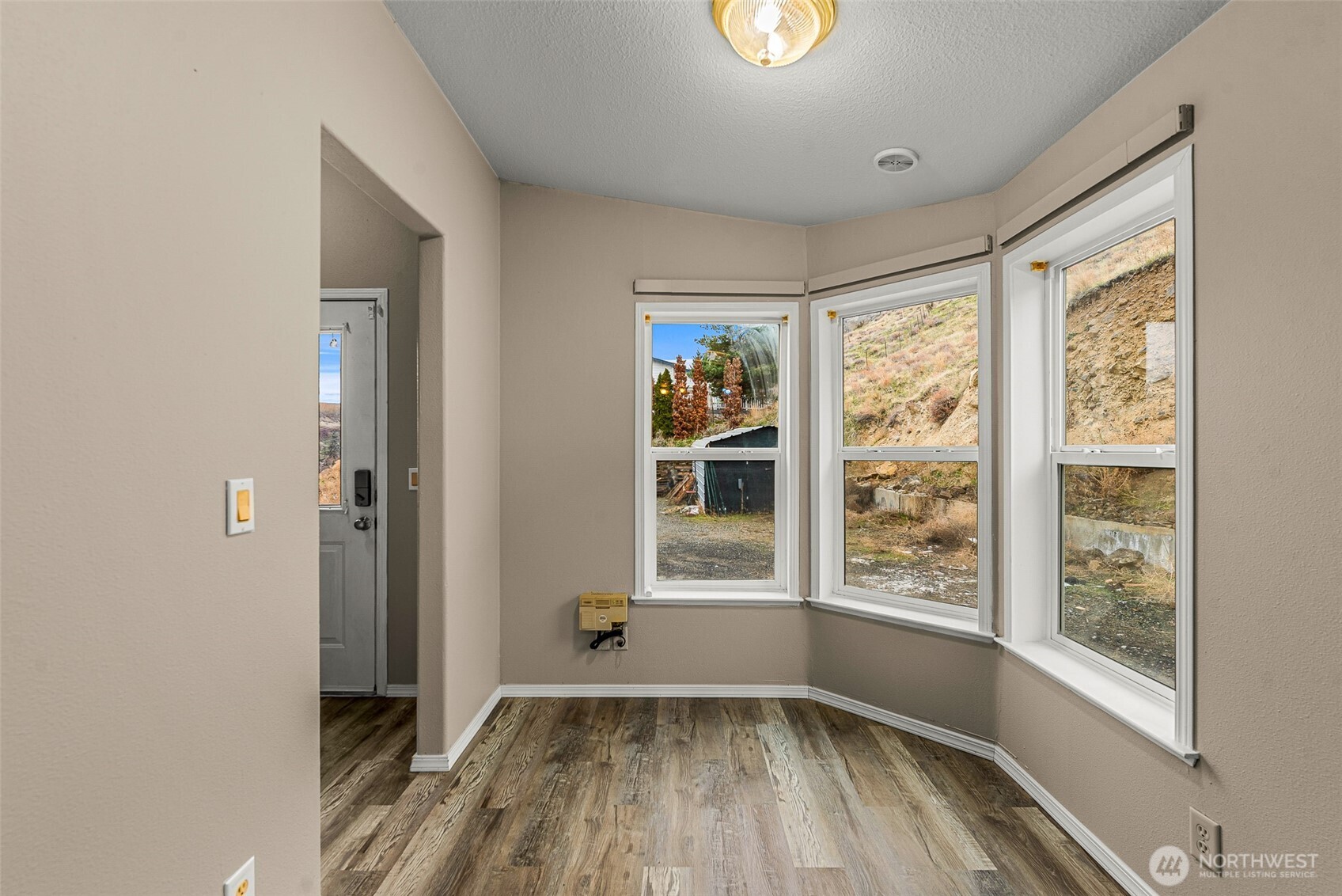 3570 Pinnacle Place Wenatchee, WA 98801 - Photo 10 of 35