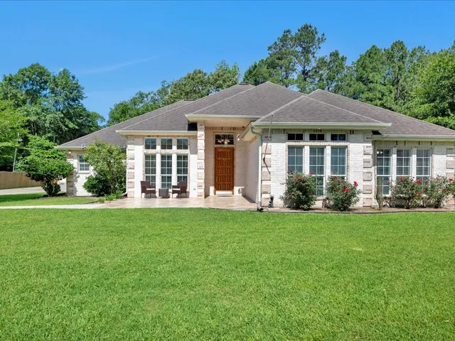 $389,900 | 262 Creekwood Drive, Huntington, TX 75949