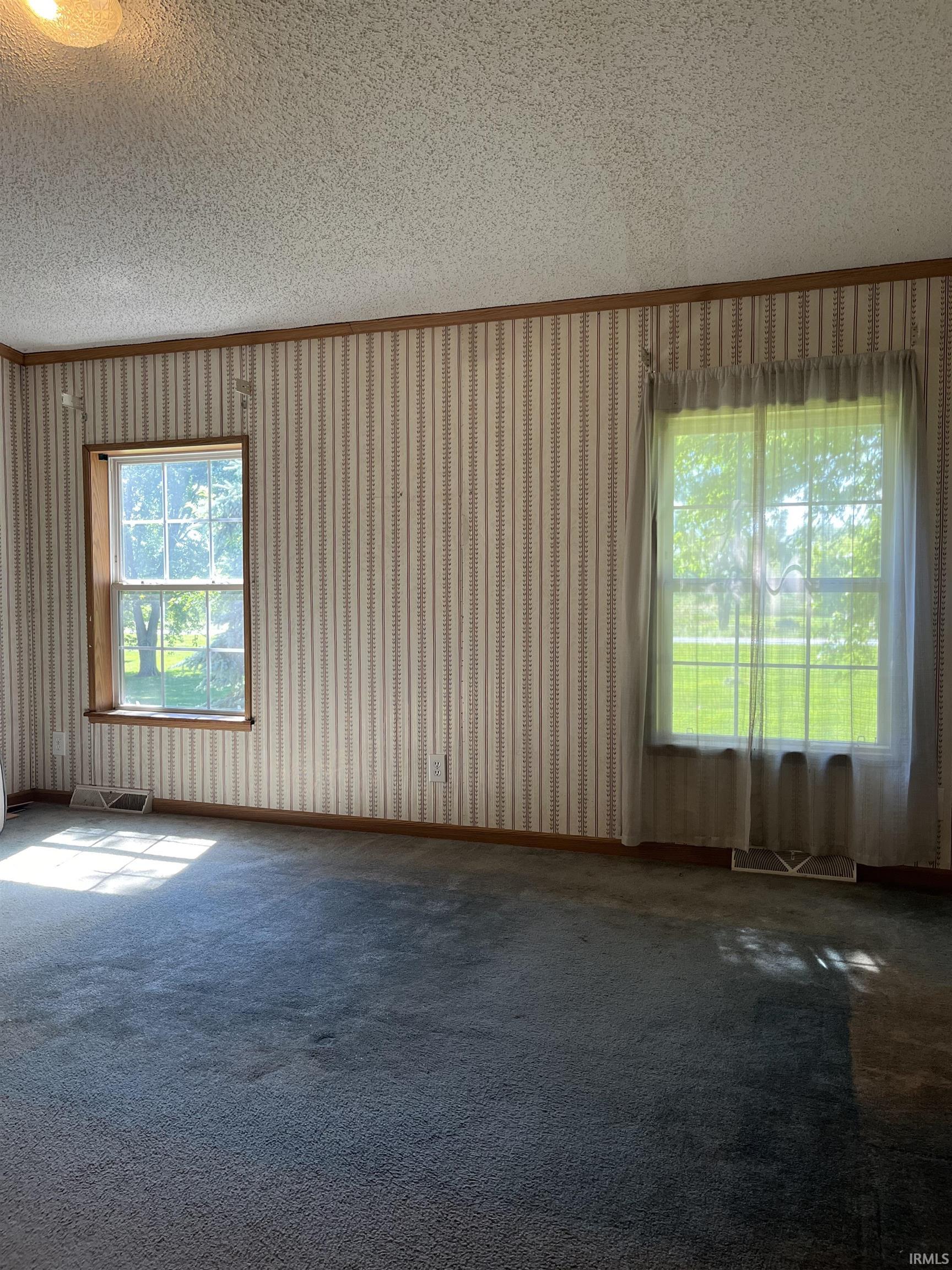 9818 Johnson Road Fort Wayne, IN 46818 - Photo 14 of 36