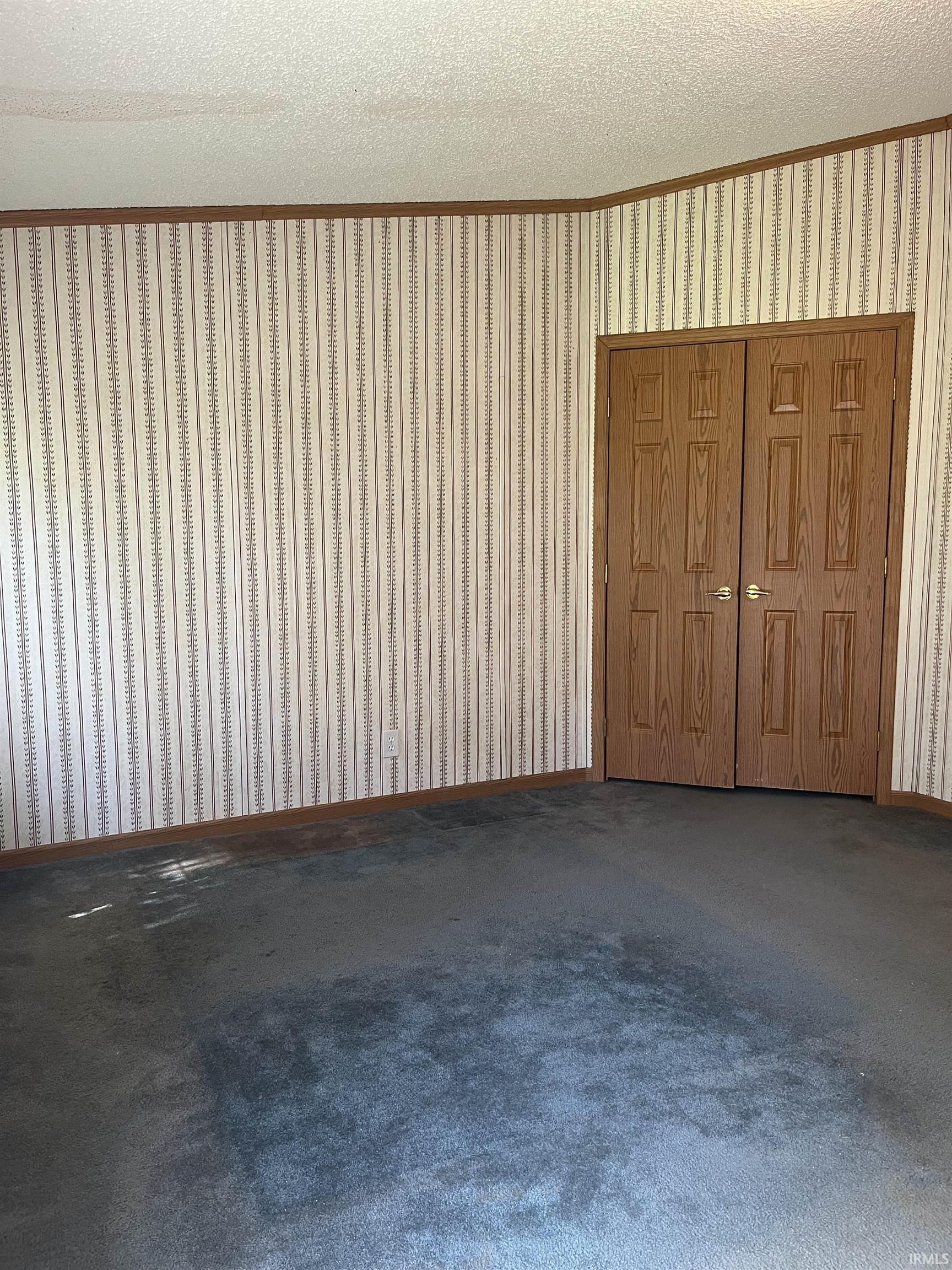 9818 Johnson Road Fort Wayne, IN 46818 - Photo 15 of 36