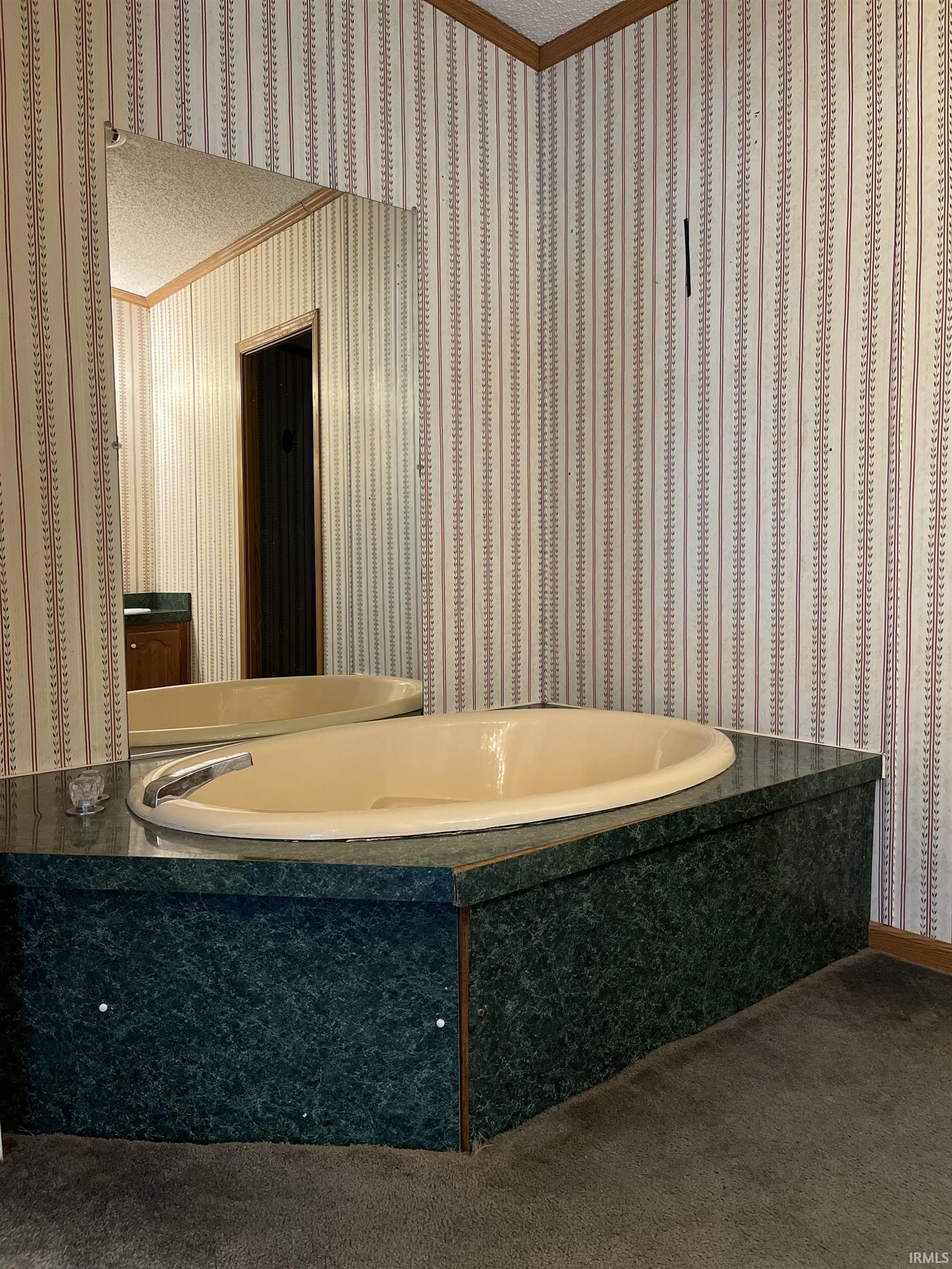 9818 Johnson Road Fort Wayne, IN 46818 - Photo 17 of 36