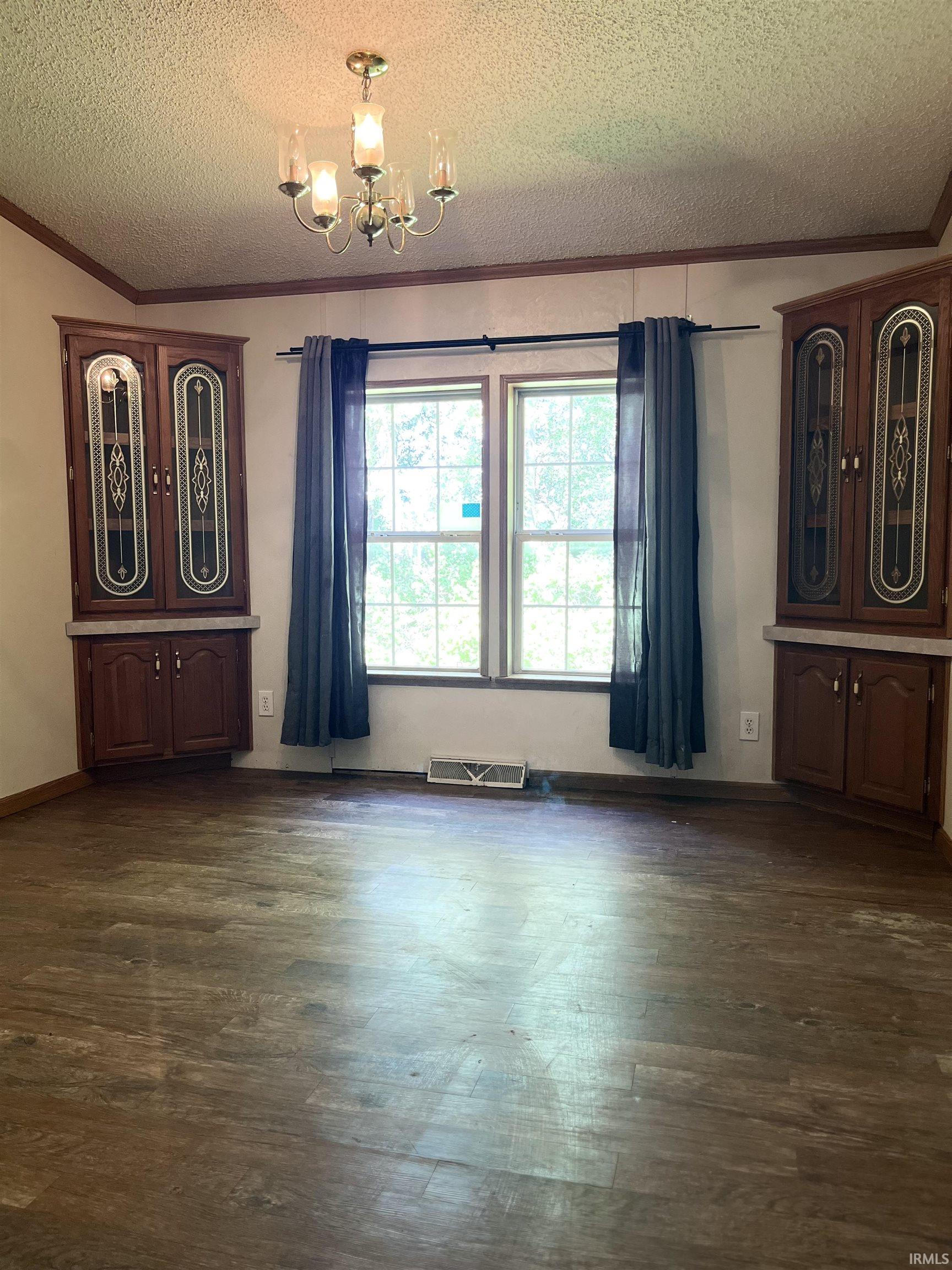 9818 Johnson Road Fort Wayne, IN 46818 - Photo 5 of 36