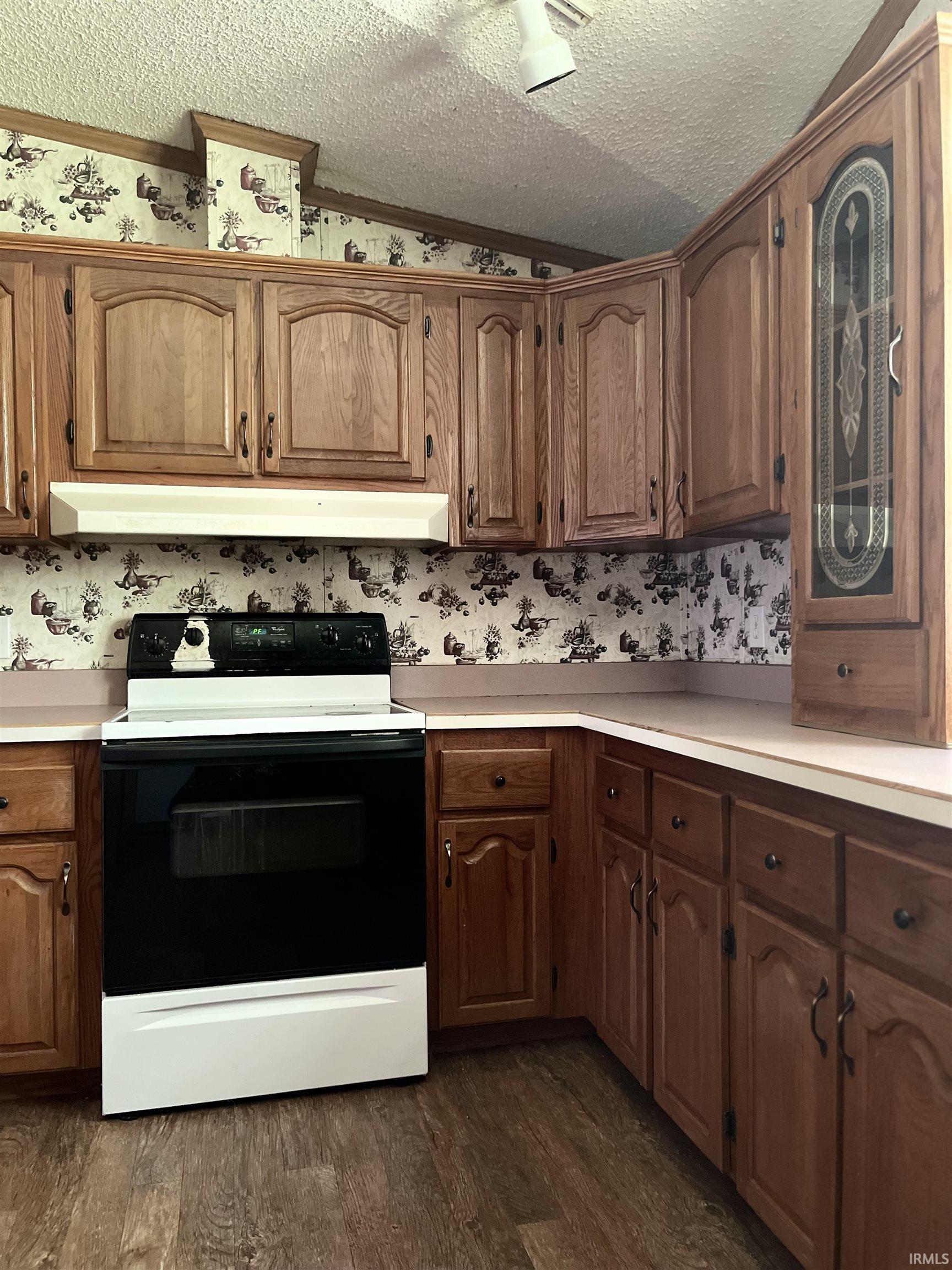 9818 Johnson Road Fort Wayne, IN 46818 - Photo 7 of 36