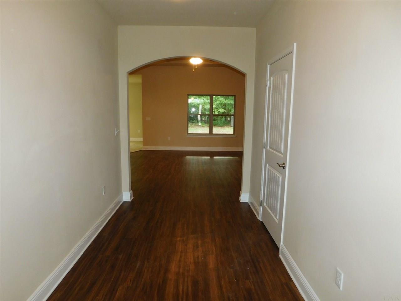 5889 Rustic Ridge Circle Milton, FL 32570 - Photo 2 of 19 Gallery Image 2